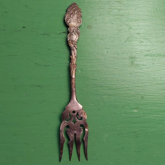 Vintage Silver Monogrammed serving fork - Picture 2 of 5